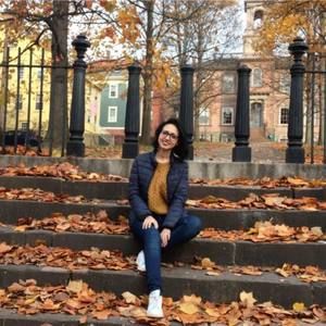 Meet your Posher, Dounia